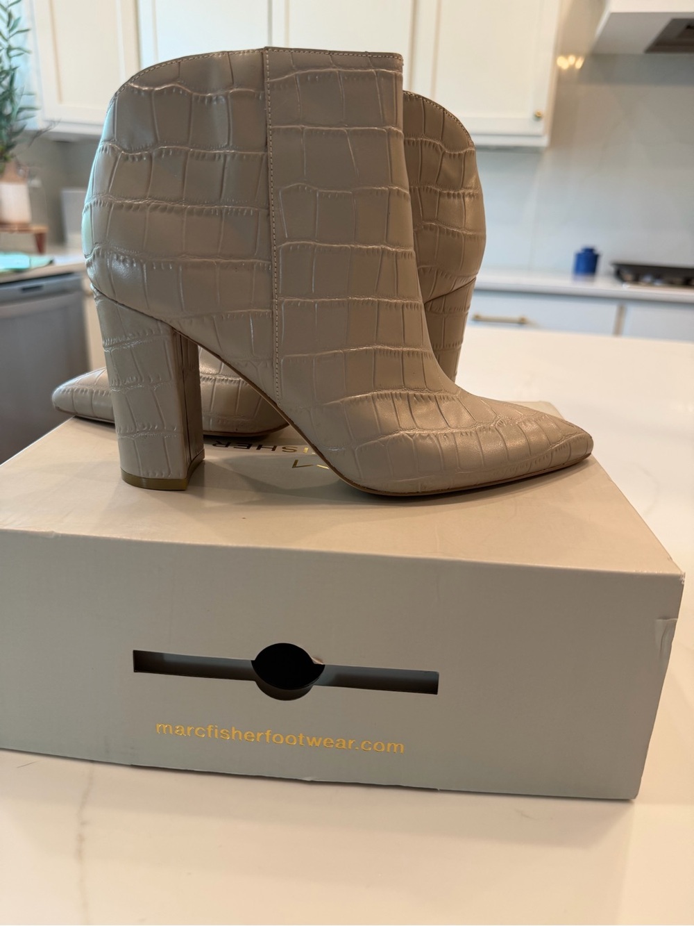 Marc Fisher LTD Taupe Croc Embossed Leather Ankle Boots Size 7